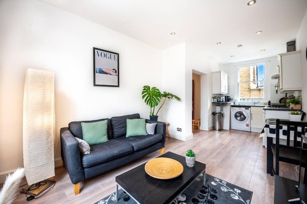 Cosy Flat In Central Ldn Payment To The Host Apartment London Bagian luar foto